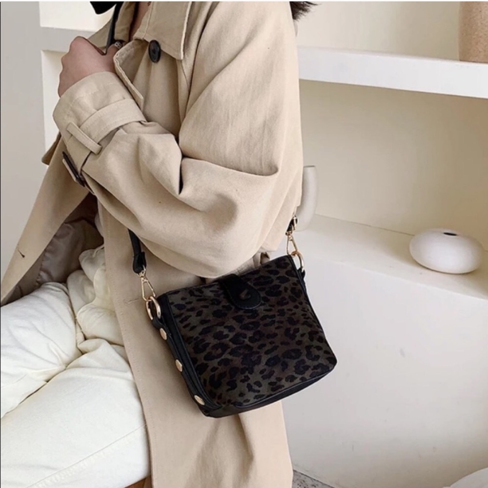 🆕ELIZA Leopard Suede Crossbody Bag